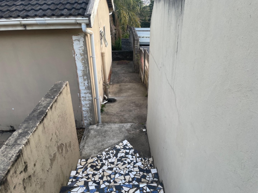 5 Bedroom Property for Sale in Amalinda Eastern Cape
